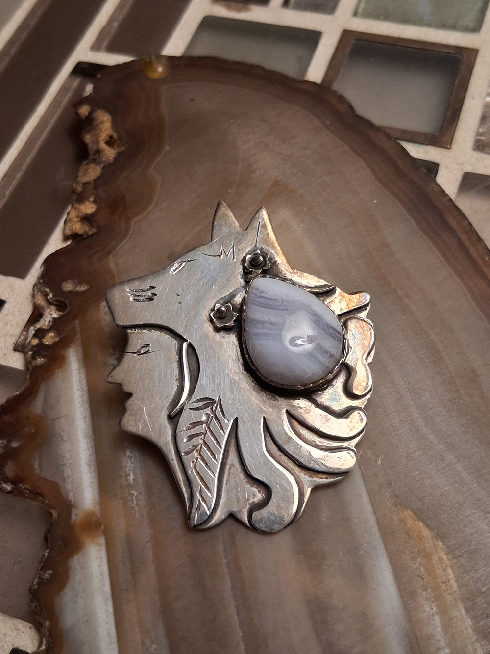 Silver-Tone Wolf Head Pendant with Gray Agate Teardrop Accent
